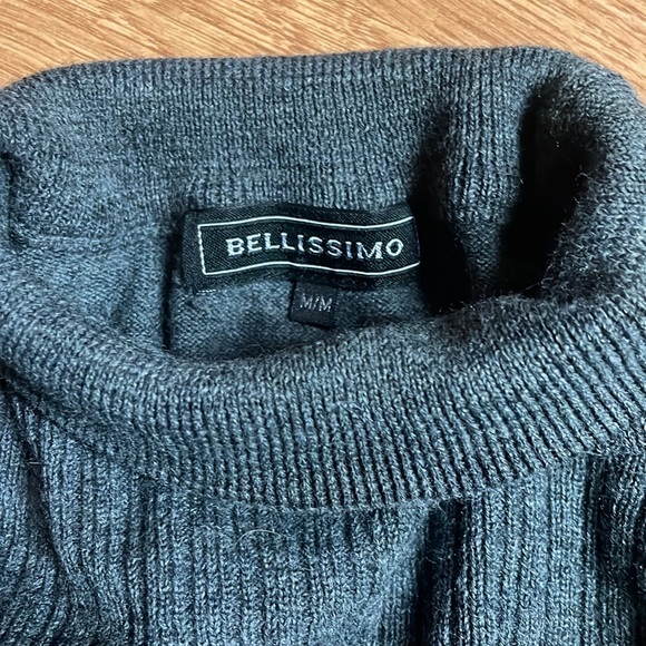 Bellissimo. Men’s mock neck. Size M - Picture 2 of 2